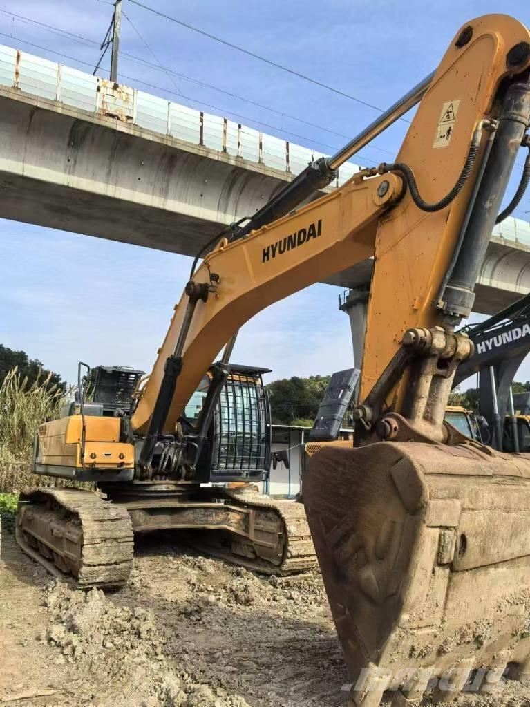 Hyundai 520VS Paletli ekskavatörler