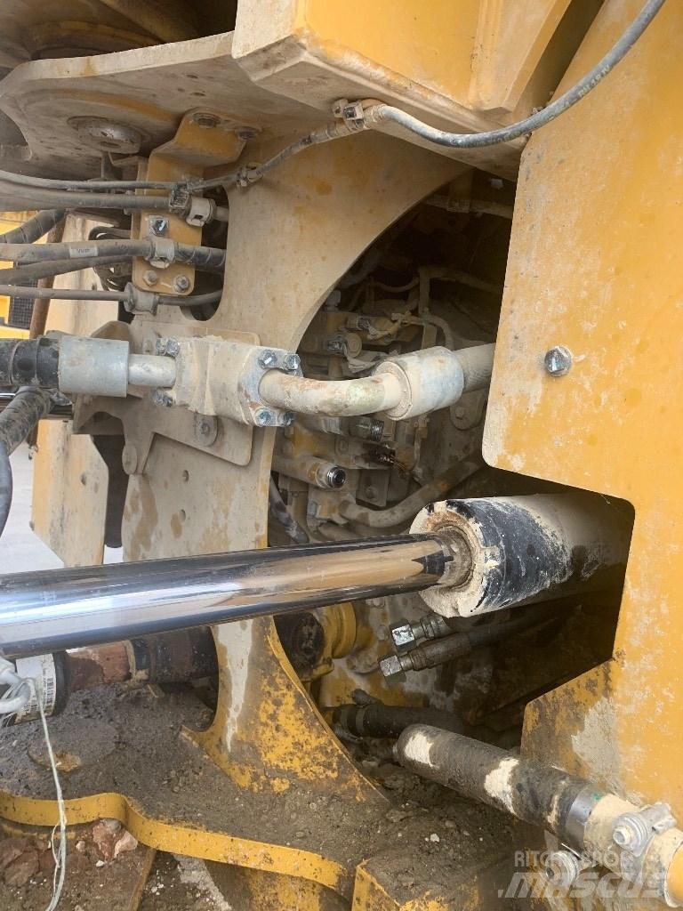 CAT 972 M Tekerlekli yükleyiciler