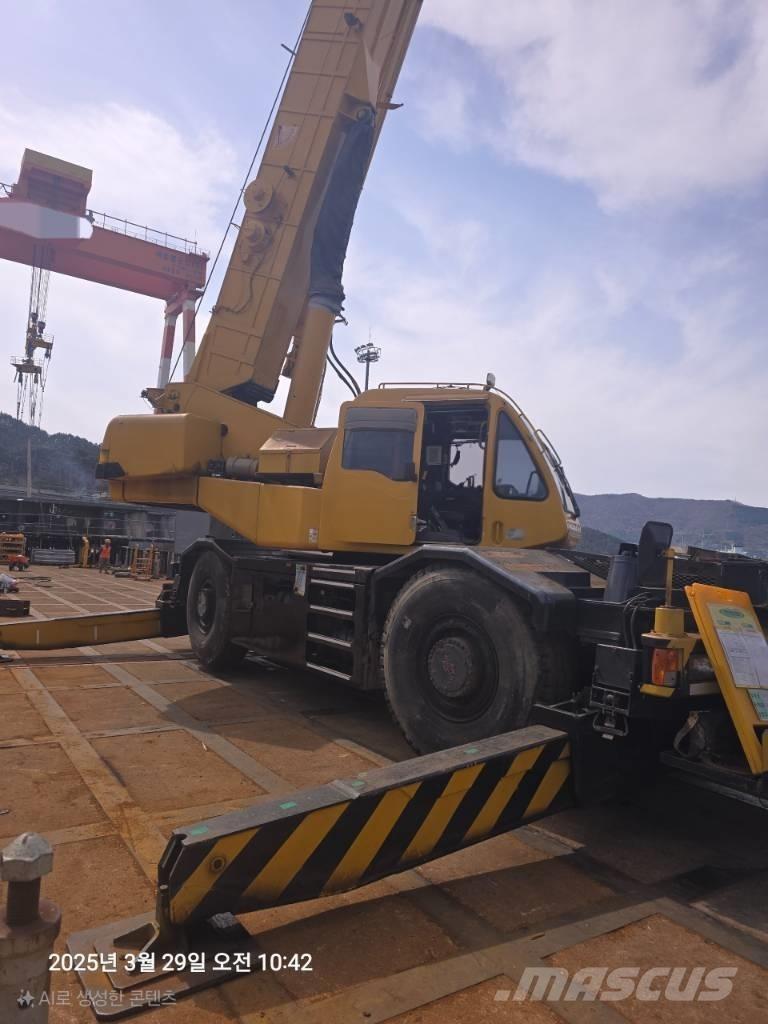 Kobelco RK 450 Arazi Tipi Vinçler (RT)