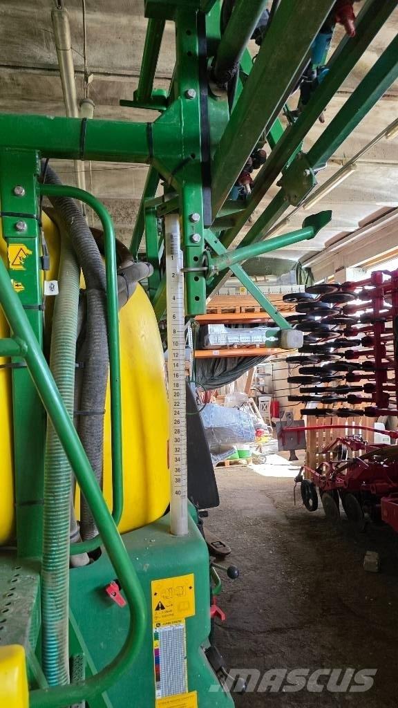 John Deere M 740 i Çekilir pülverizatörler