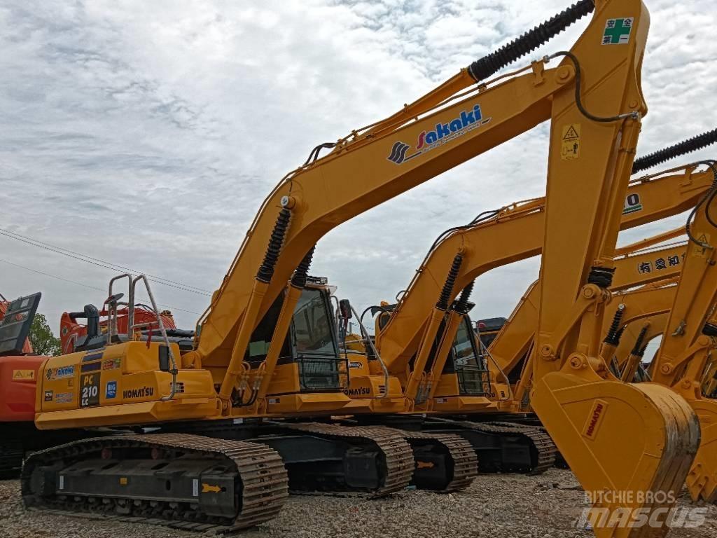 Komatsu PC 210-8 Paletli ekskavatörler