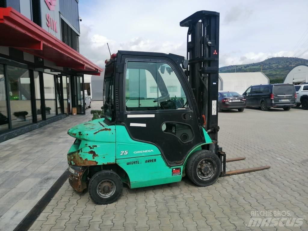 Mitsubishi FD25N Dizel forkliftler