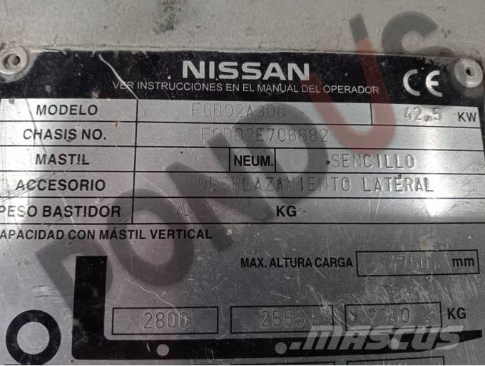 Nissan FGD02A30Q Reach truck - depo içi istif araçları