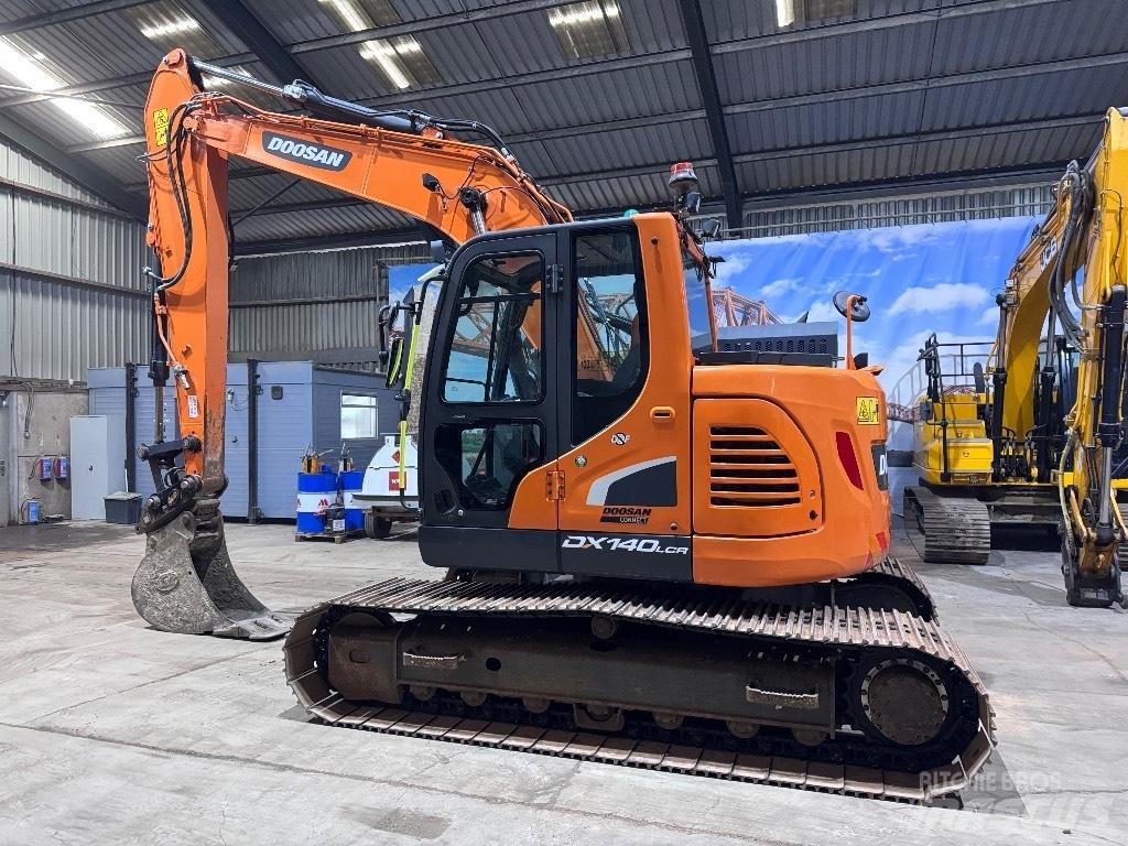 Doosan DX 140 LCR-5 Paletli ekskavatörler