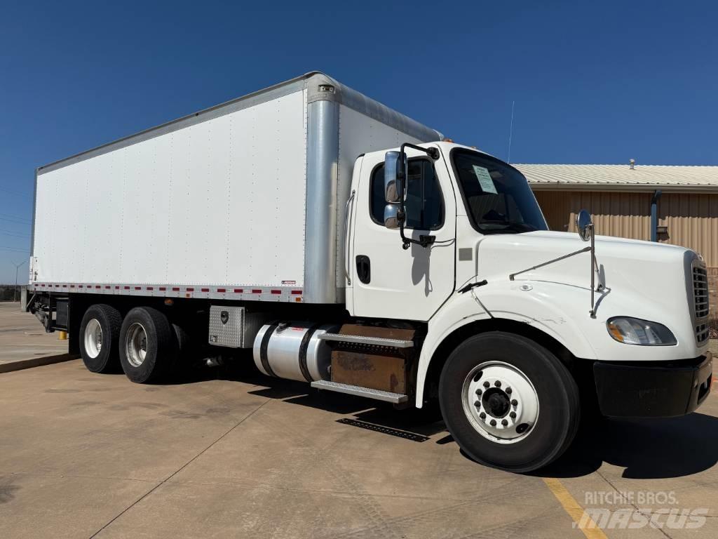 Freightliner M 106 Kapali kasa kamyonlar
