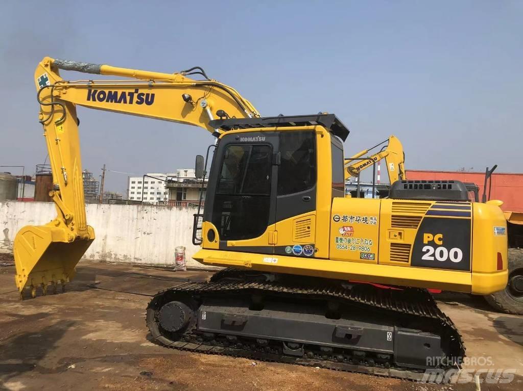 Komatsu PC200-8 Paletli ekskavatörler