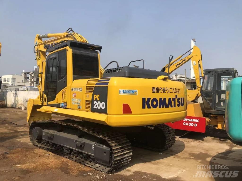 Komatsu PC200-8 Paletli ekskavatörler