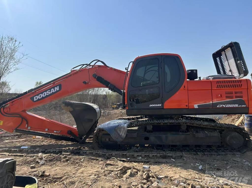 Doosan DX225LC-9C Paletli ekskavatörler