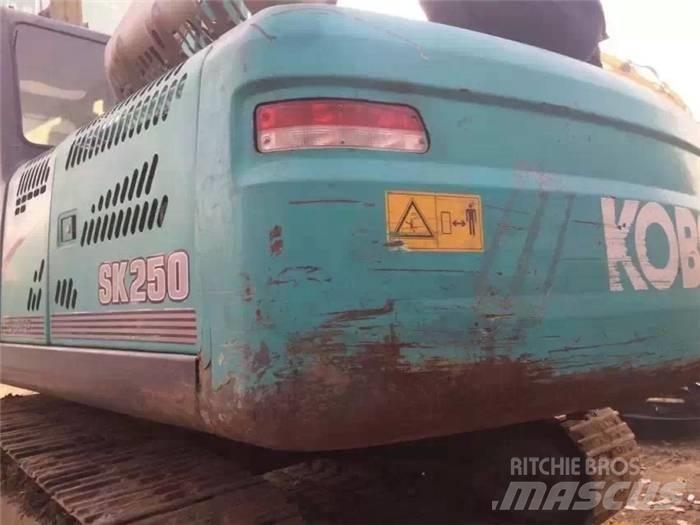 Kobelco SK 250-8 Paletli ekskavatörler