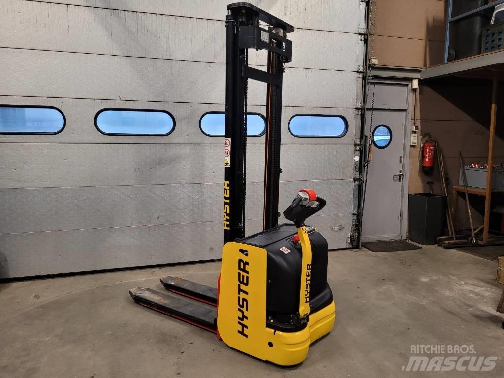 Hyster S 1.6 Yaya kumandali istif makinasi
