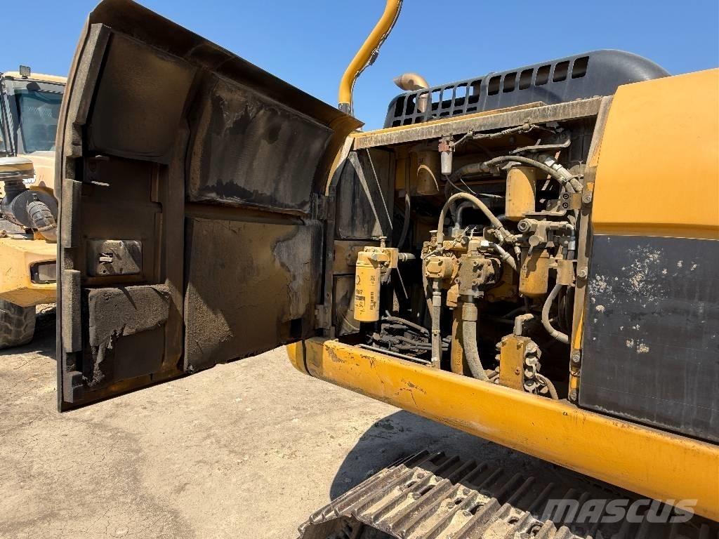 CAT 324 D Paletli ekskavatörler