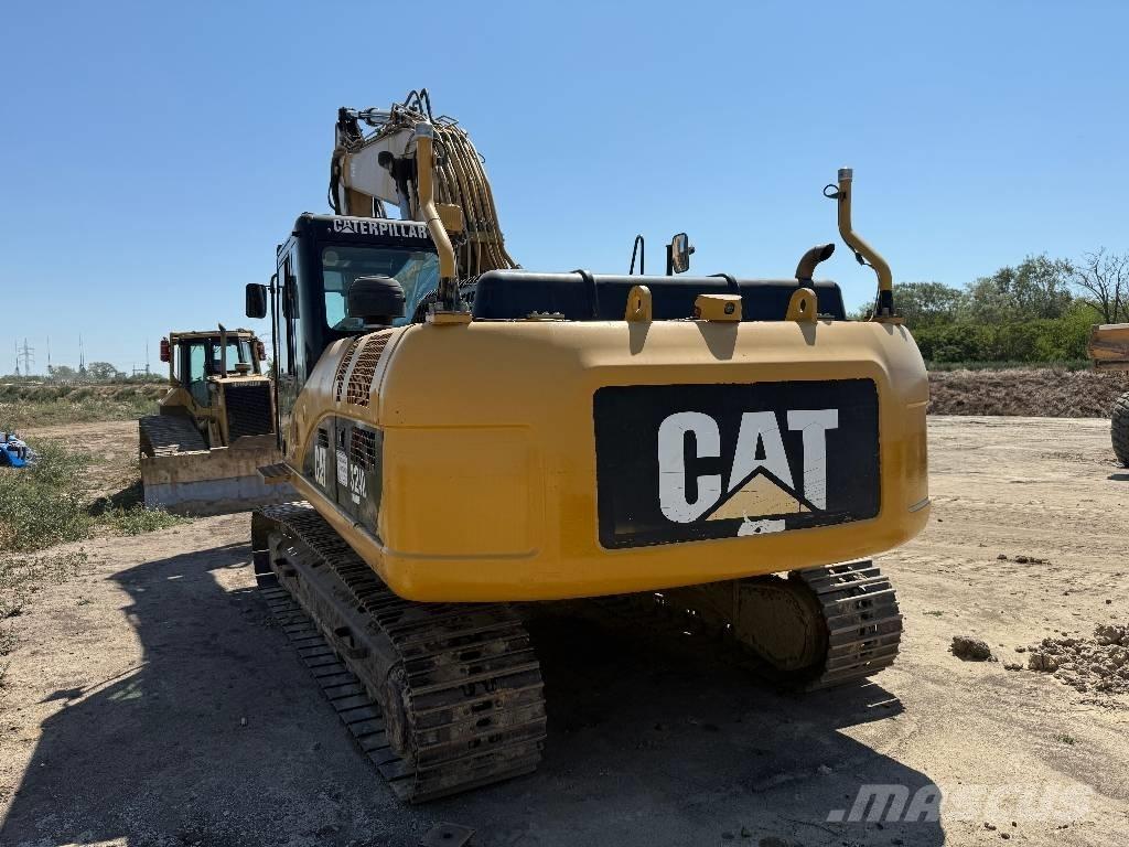 CAT 324 D Paletli ekskavatörler