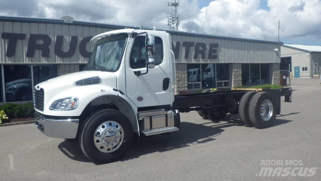 Freightliner M2106 Çekiciler