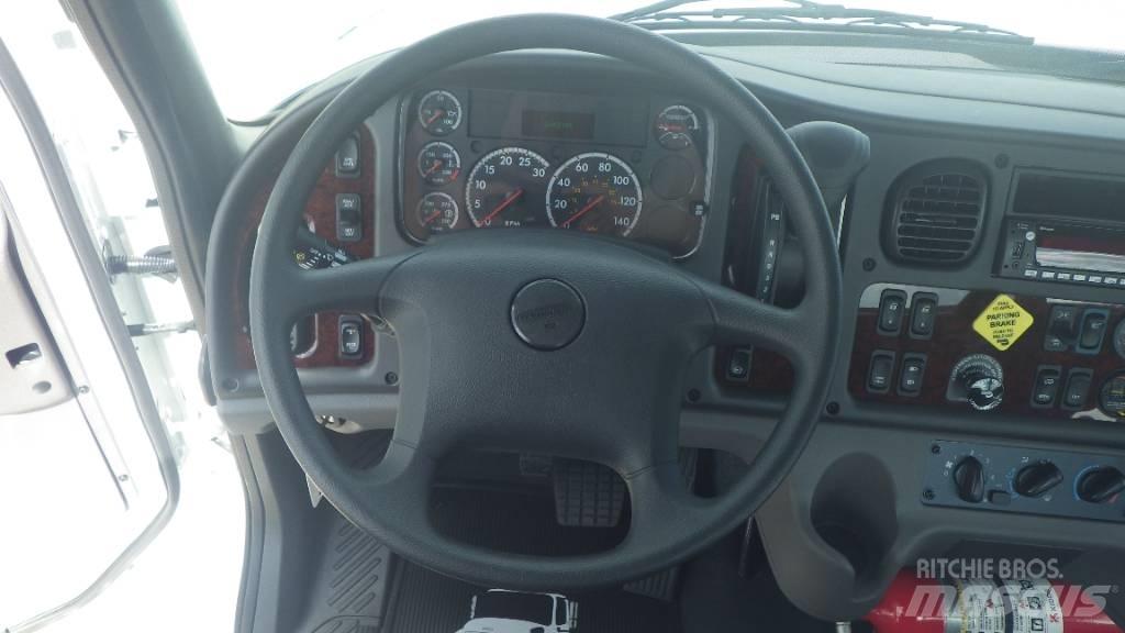 Freightliner M2106 Çekiciler