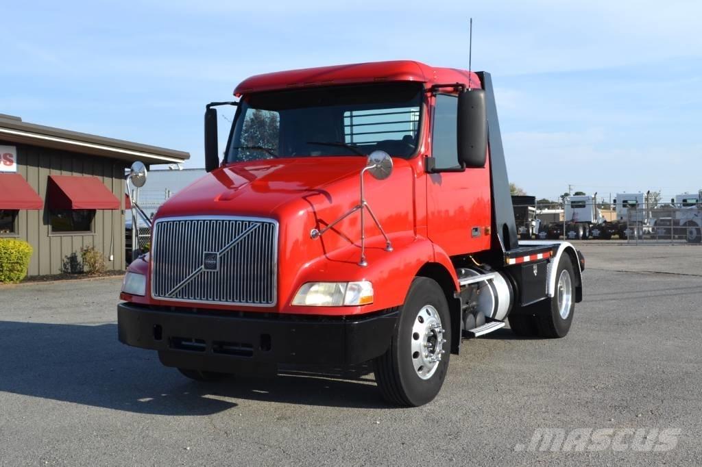 Volvo VNM 42 T200 Çekiciler