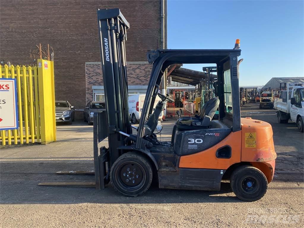 Doosan D30S-5 Dizel forkliftler
