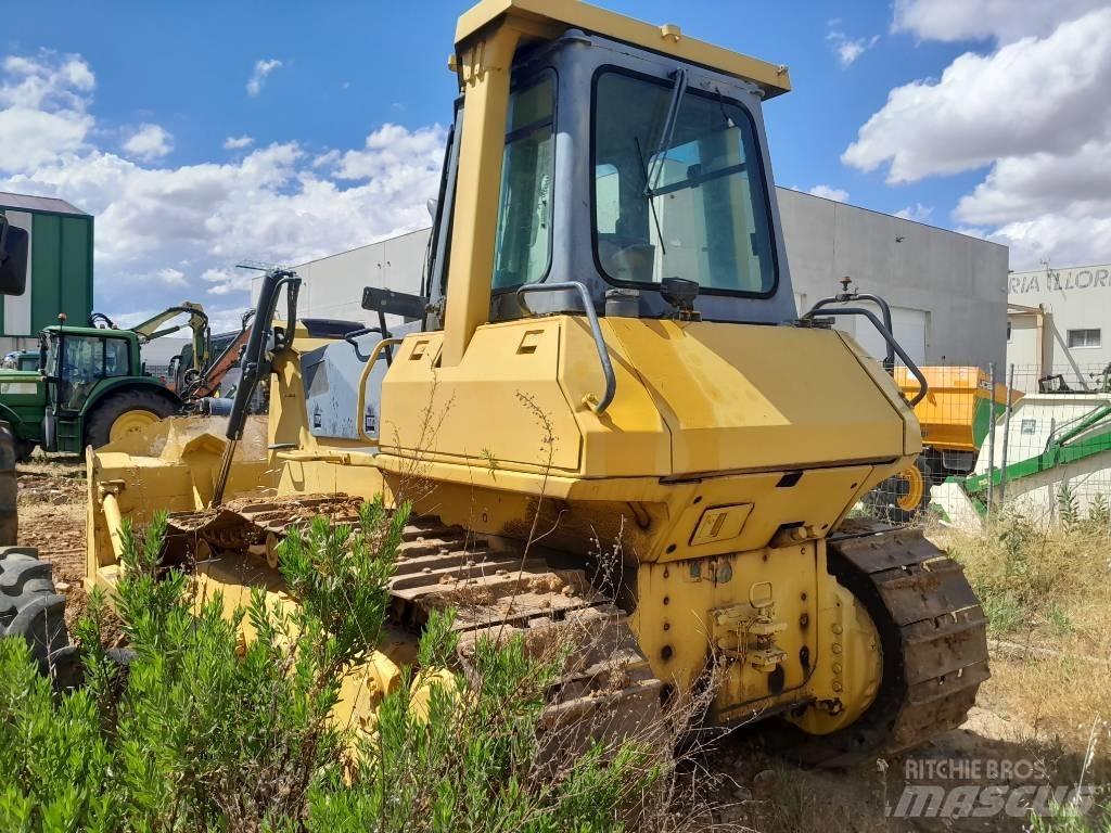 Komatsu D 65 E Paletli dozerler