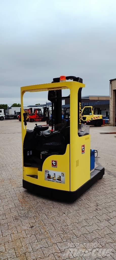 Hyster R 1.4 Reach truck - depo içi istif araçları