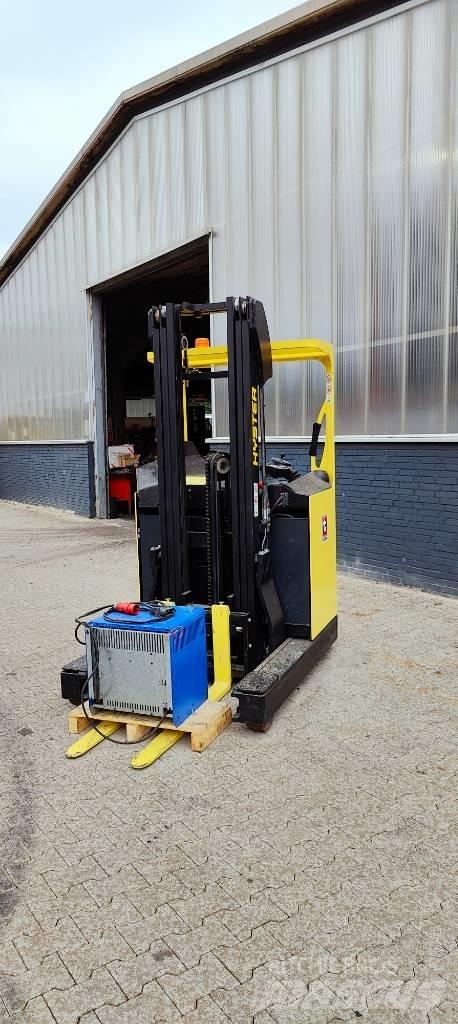 Hyster R 1.4 Reach truck - depo içi istif araçları