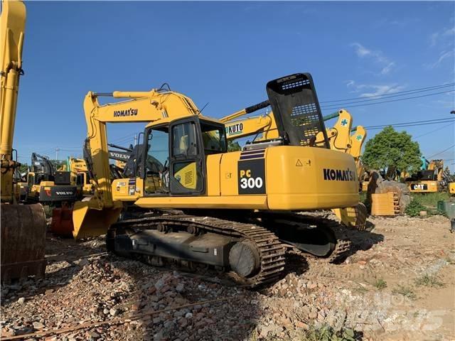 Komatsu PC300-7 Paletli ekskavatörler