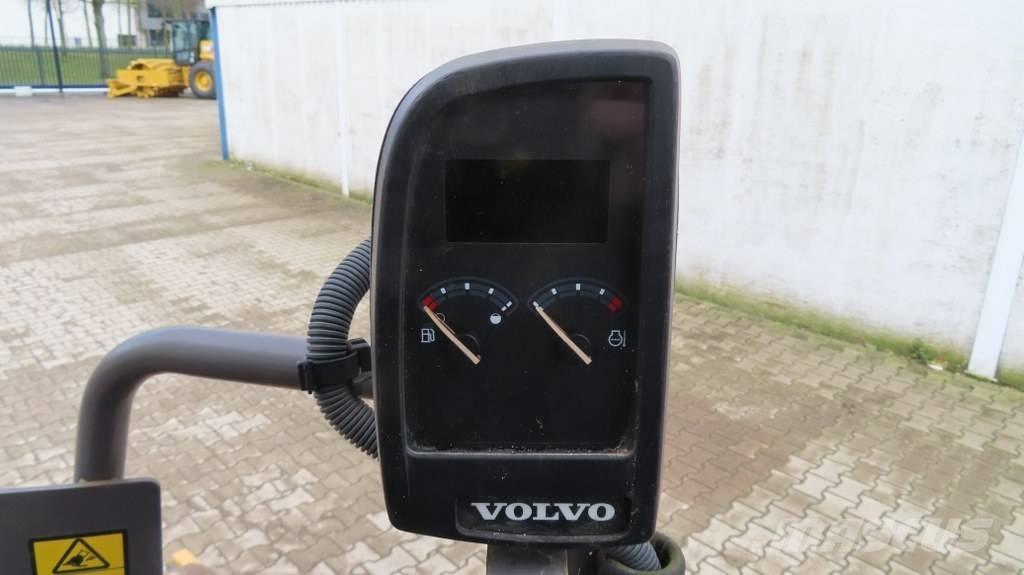 Volvo SD 45 B Tek tamburlu silindirler