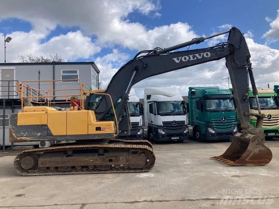 Volvo EC 220 DL Paletli ekskavatörler