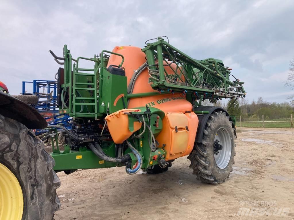 Amazone UX 5200 Çekilir pülverizatörler