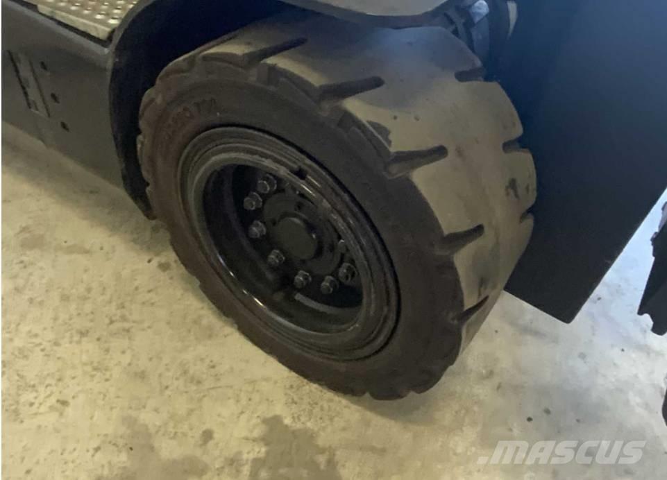 Doosan B 25 X-7 Elektrikli forkliftler