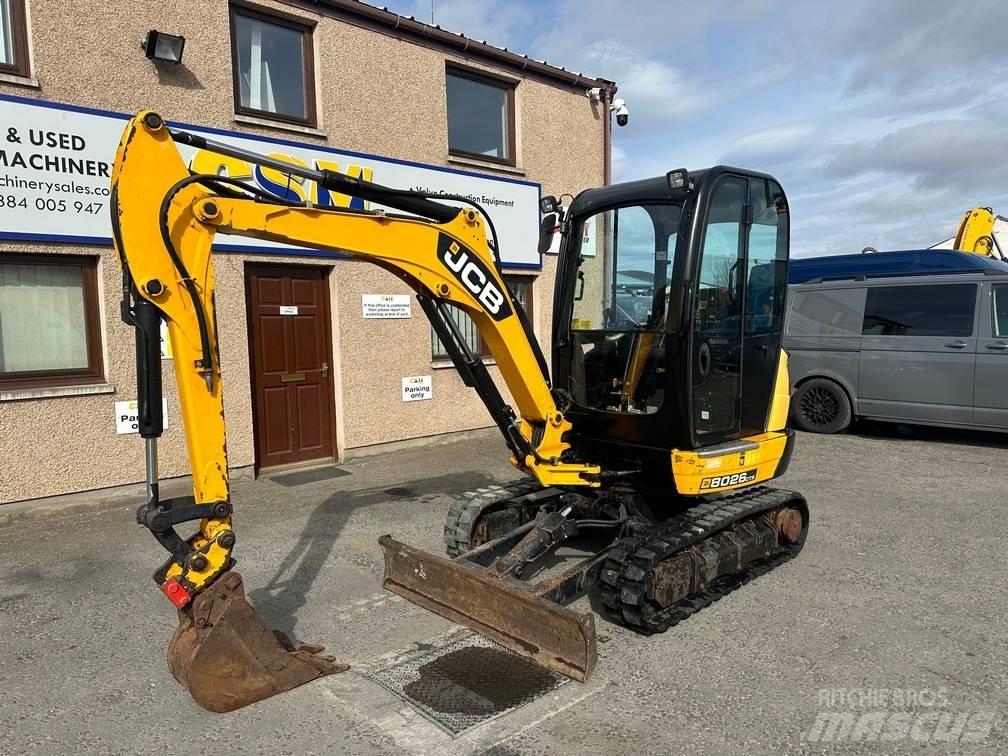 JCB 8026 CTS Mini ekskavatörler, 7 tona dek