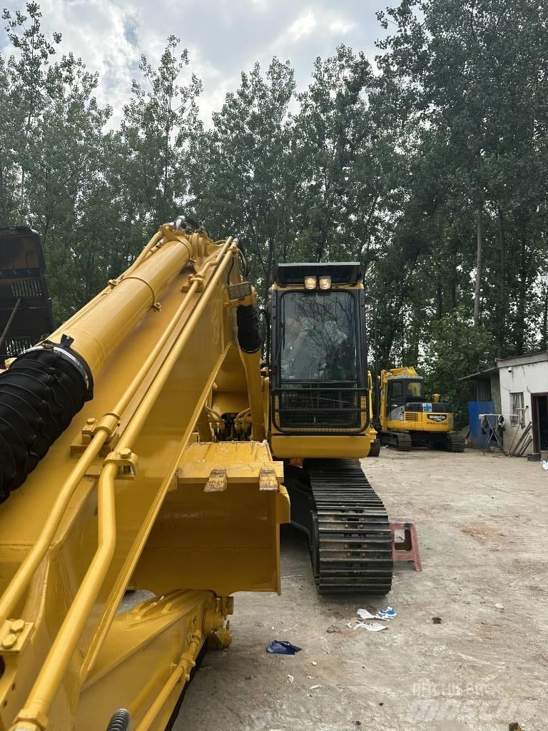 CAT 312D Paletli ekskavatörler