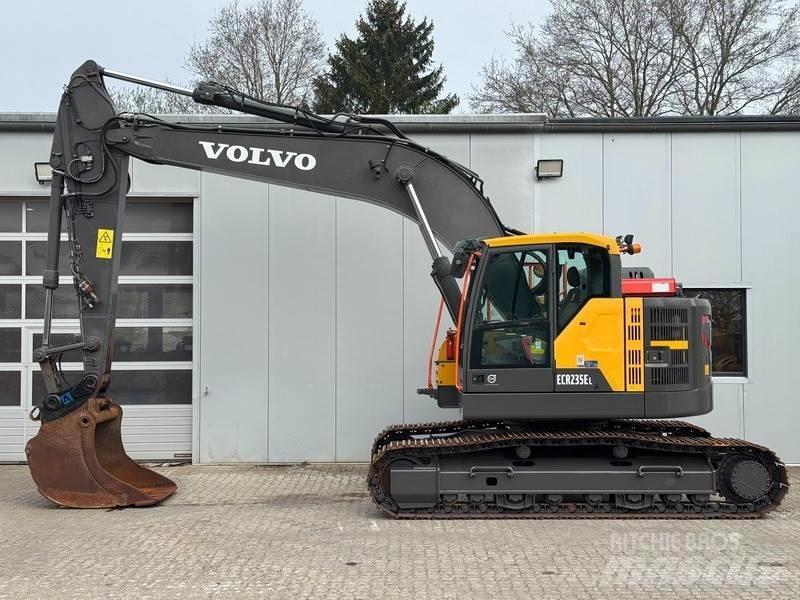 Volvo ECR 235 EL Paletli ekskavatörler