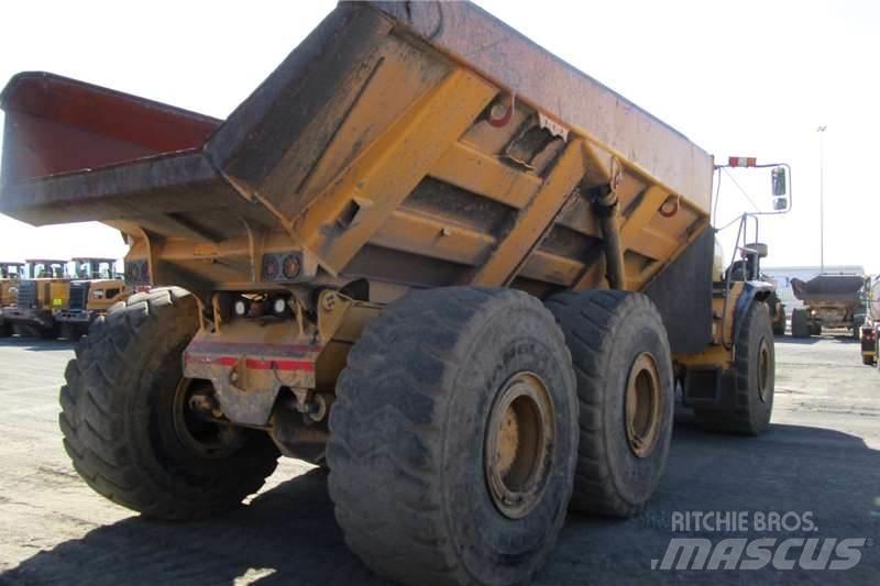 Bell B40D Belden kirma kaya kamyonu