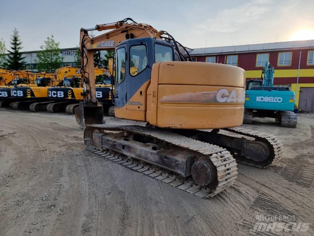 CASE CX 225 SR Paletli ekskavatörler