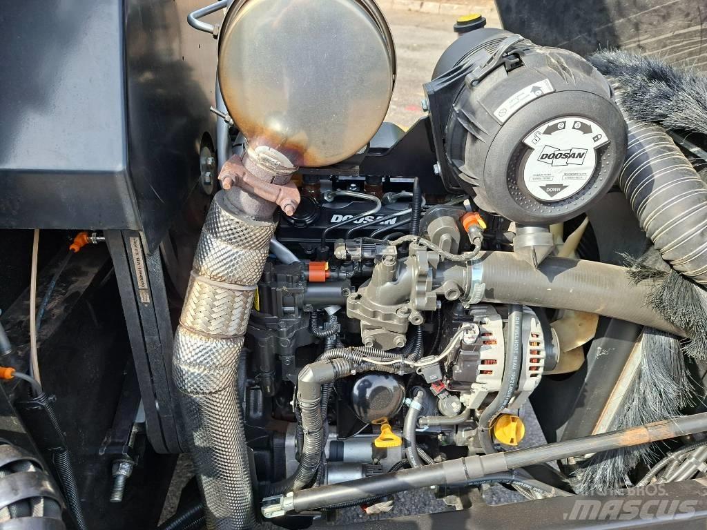 Forst XR8D Ağaç öğütücüler
