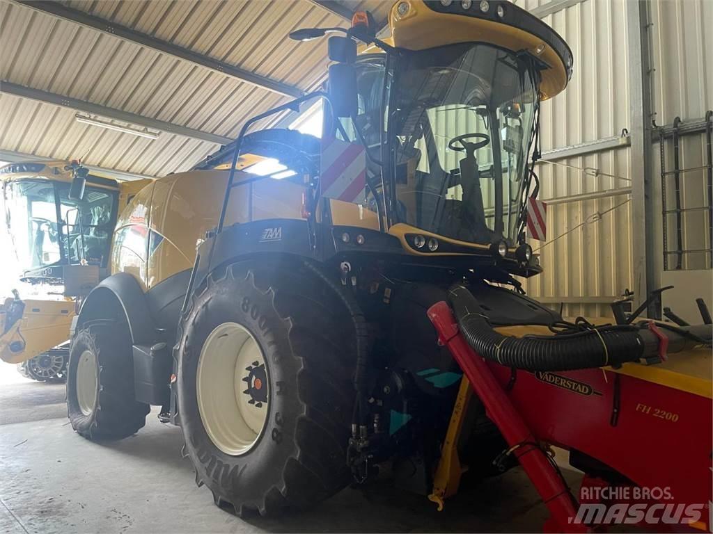 New Holland FR550 Kendi yürür silaj makinalari