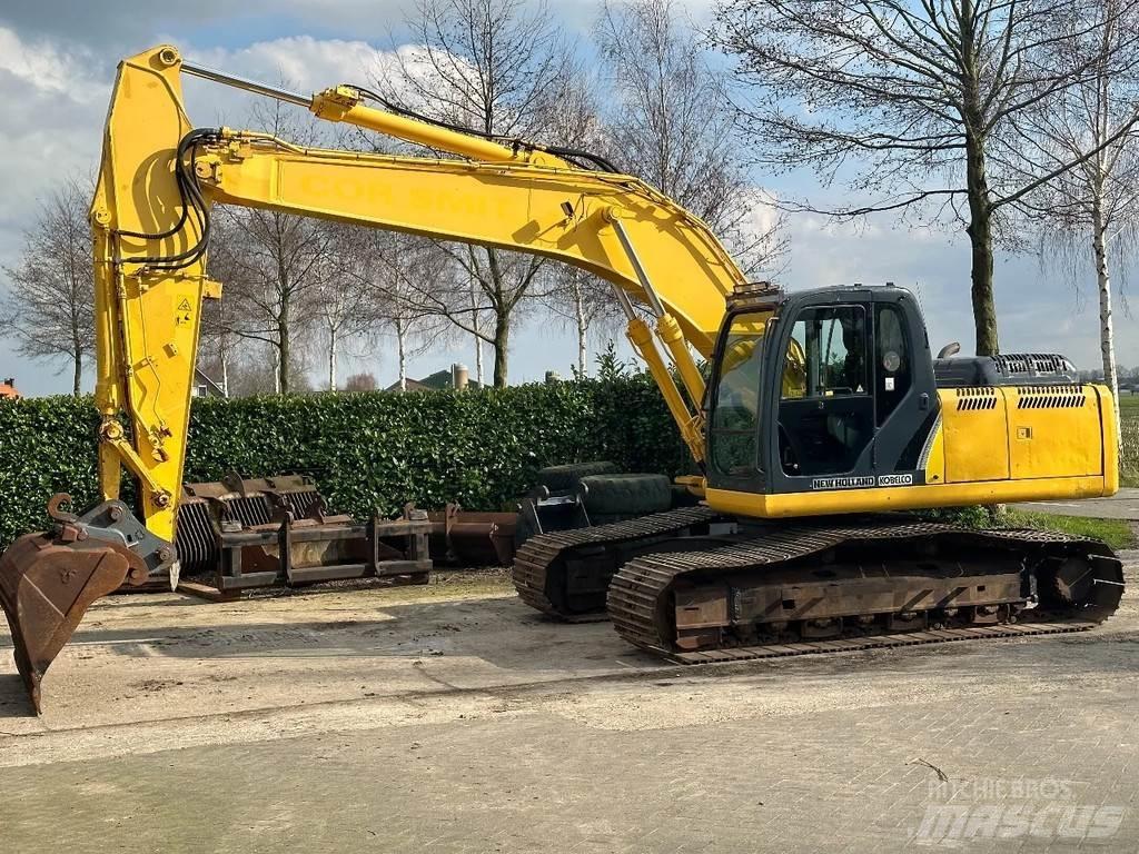 New Holland E215 Paletli ekskavatörler