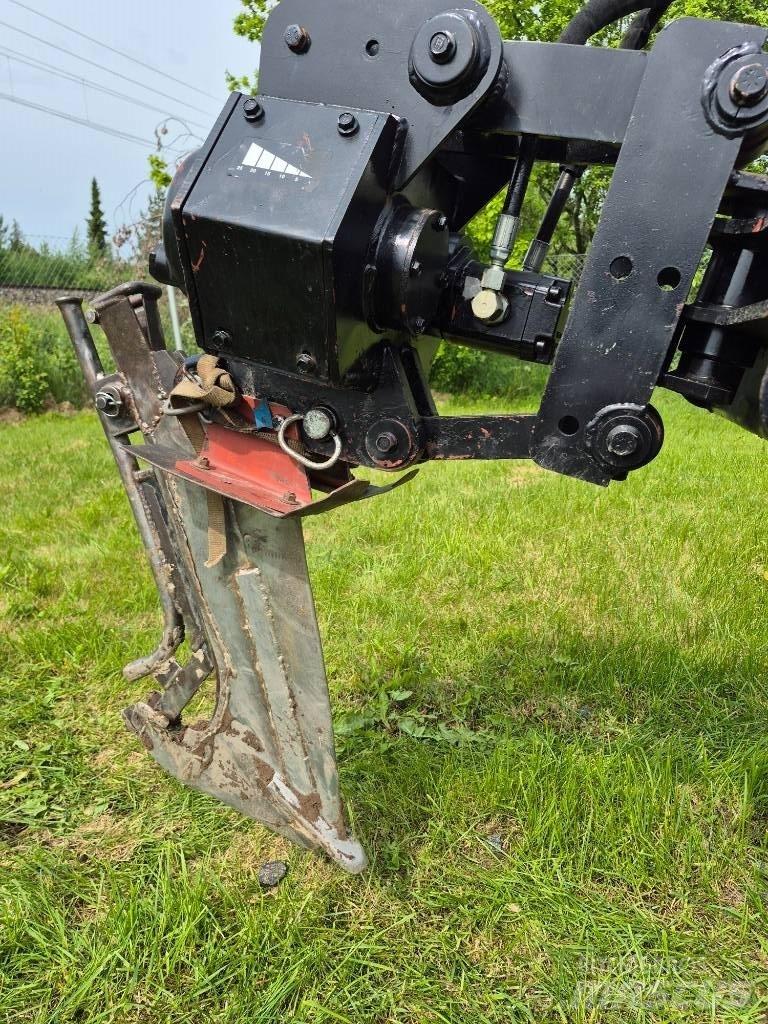 Ditch Witch R300 Kanal kazma makinasi