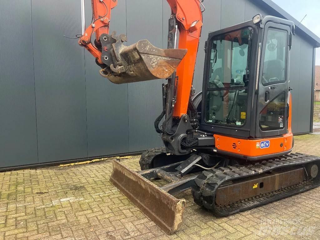 Hitachi U55-5a Mini ekskavatörler, 7 tona dek