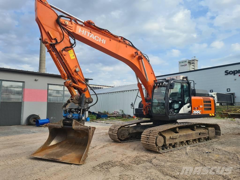 Hitachi ZX 300 LC-6 Paletli ekskavatörler