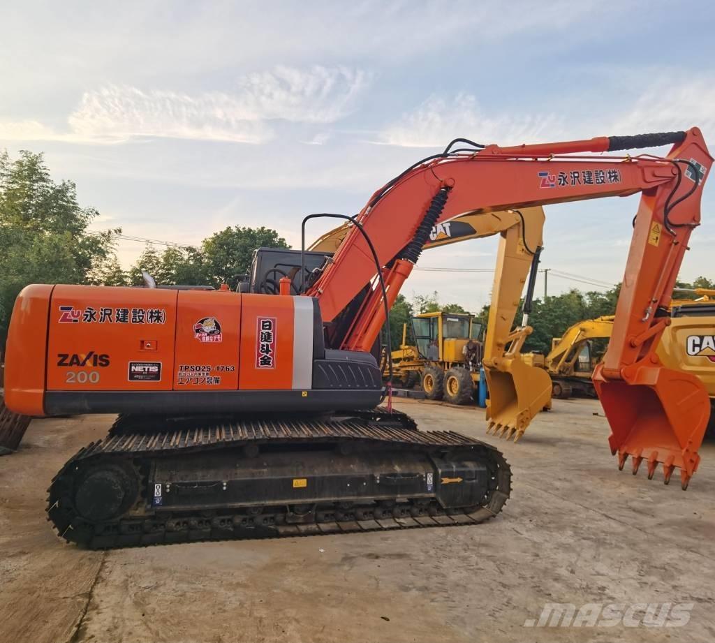 Hitachi ZX 200 Paletli ekskavatörler