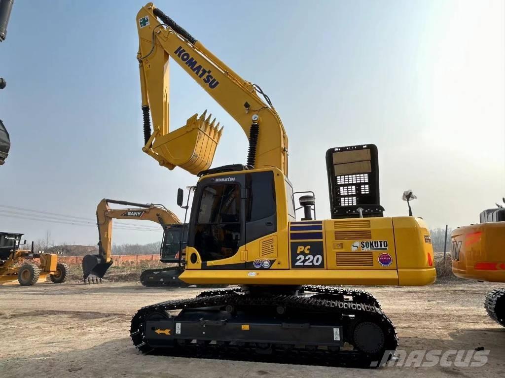 Komatsu 220 Paletli ekskavatörler