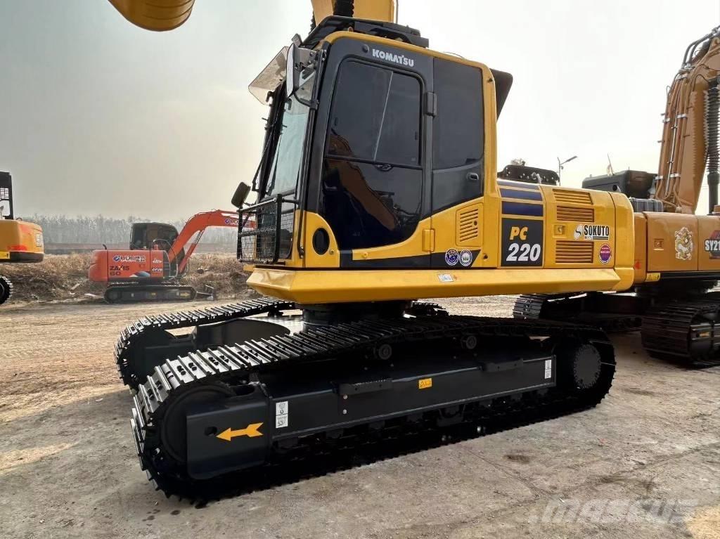 Komatsu 220 Paletli ekskavatörler