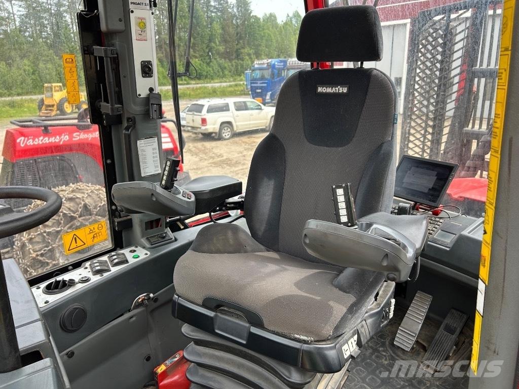Komatsu 895 Tomruk yükleyici traktörler