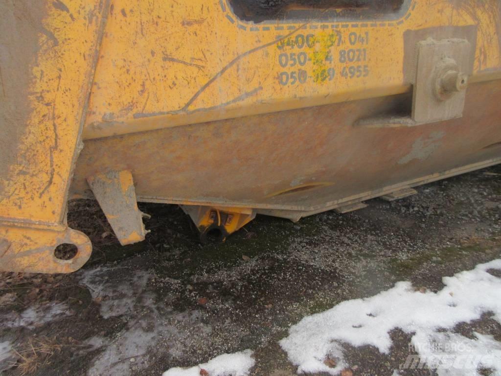 Volvo A 25   Lava Diger römorklar