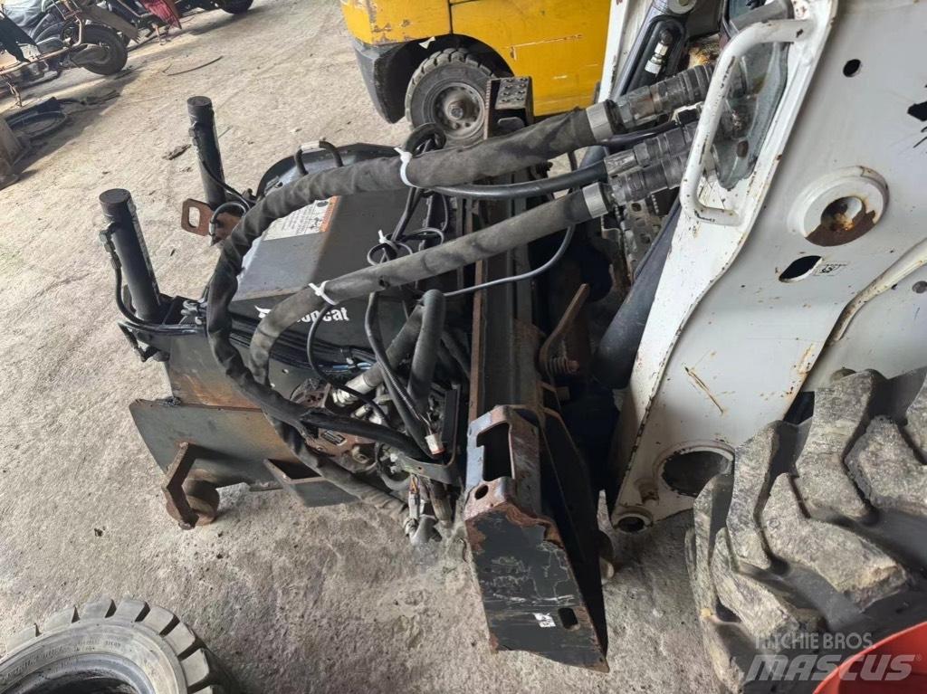 Bobcat S 750 Skid steer loderler