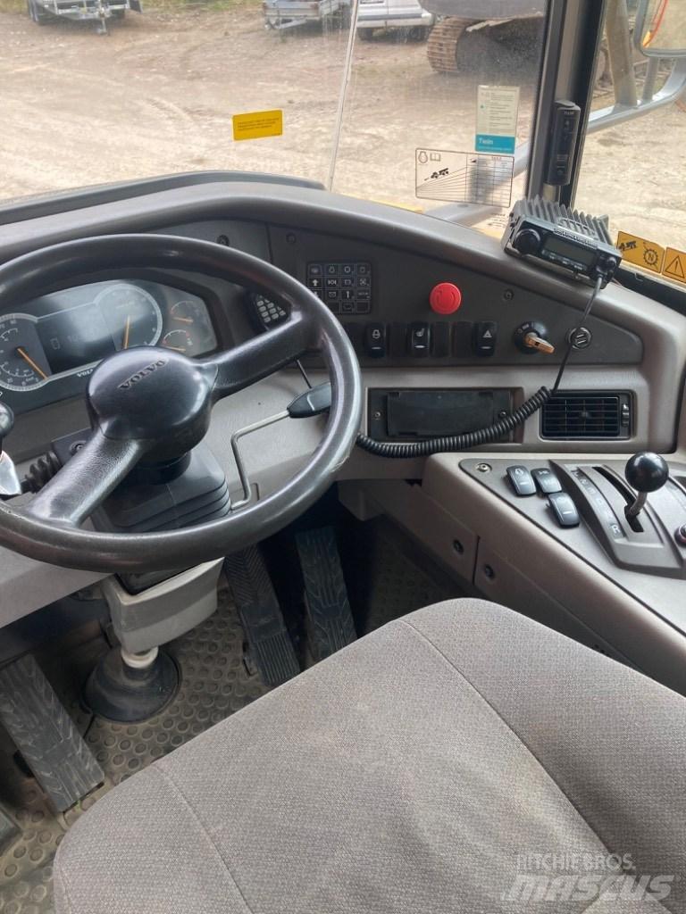 Volvo A25G Belden kirma kaya kamyonu
