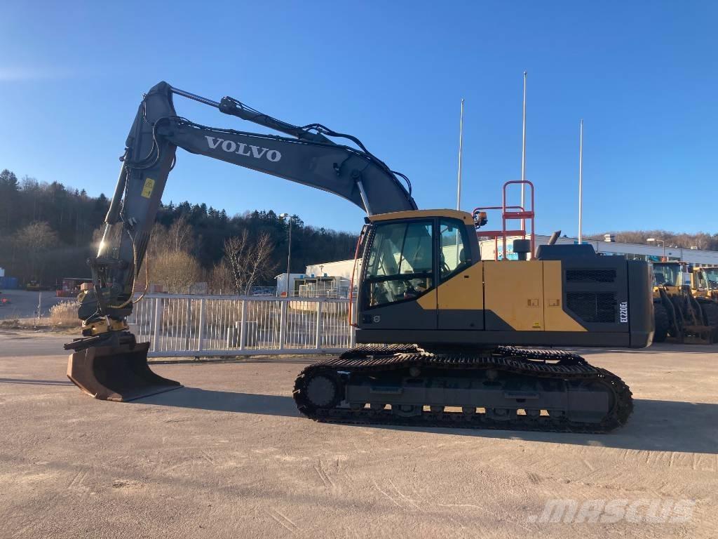 Volvo EC 220 E Paletli ekskavatörler