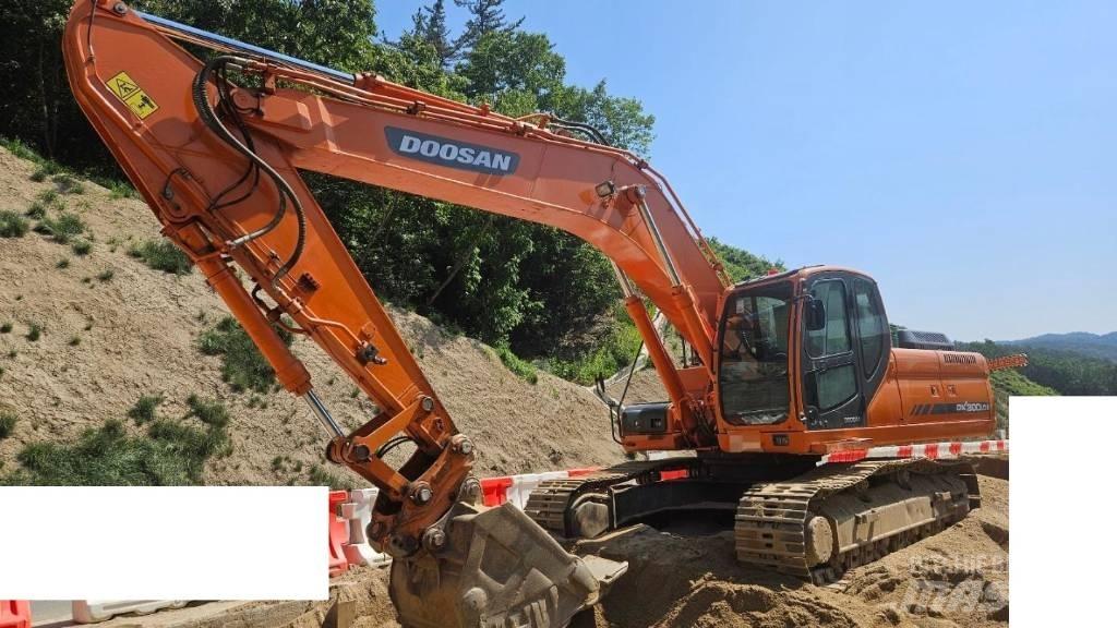 Doosan DX 300 LC Paletli ekskavatörler