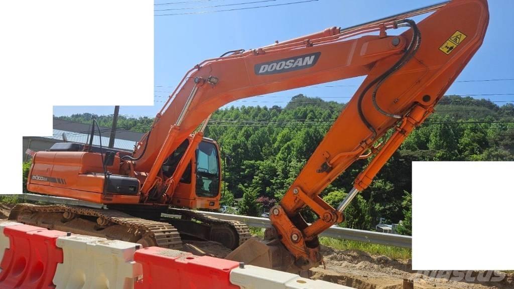 Doosan DX 300 LC Paletli ekskavatörler