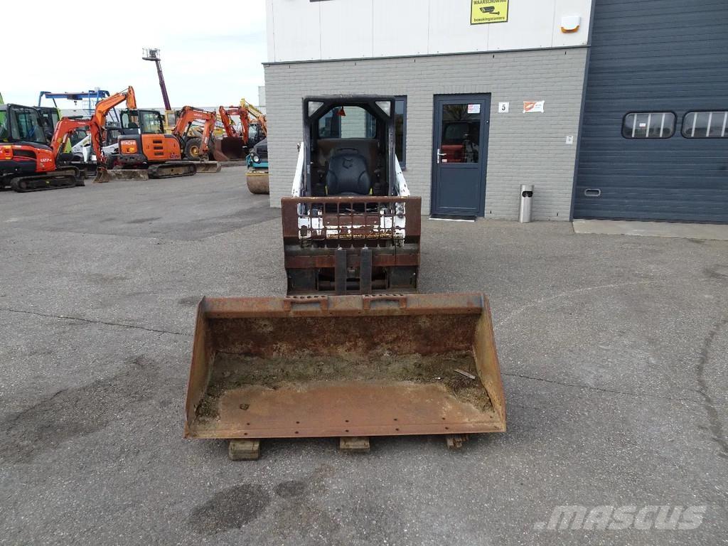 Bobcat T110 Skid steer loderler